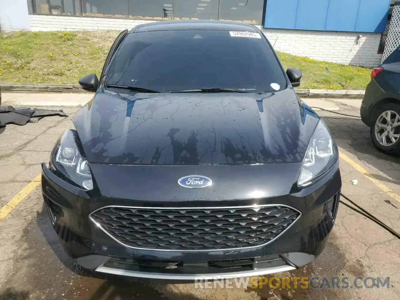 5 fotografías del automóvil dañado 1FMCU9G61NUB69147 FORD ESCAPE 2022