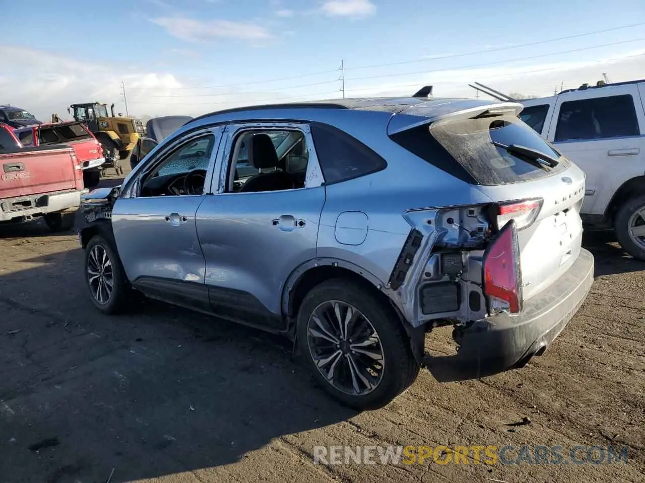 2 fotografías del automóvil dañado 1FMCU9G61NUB99765 FORD ESCAPE 2022