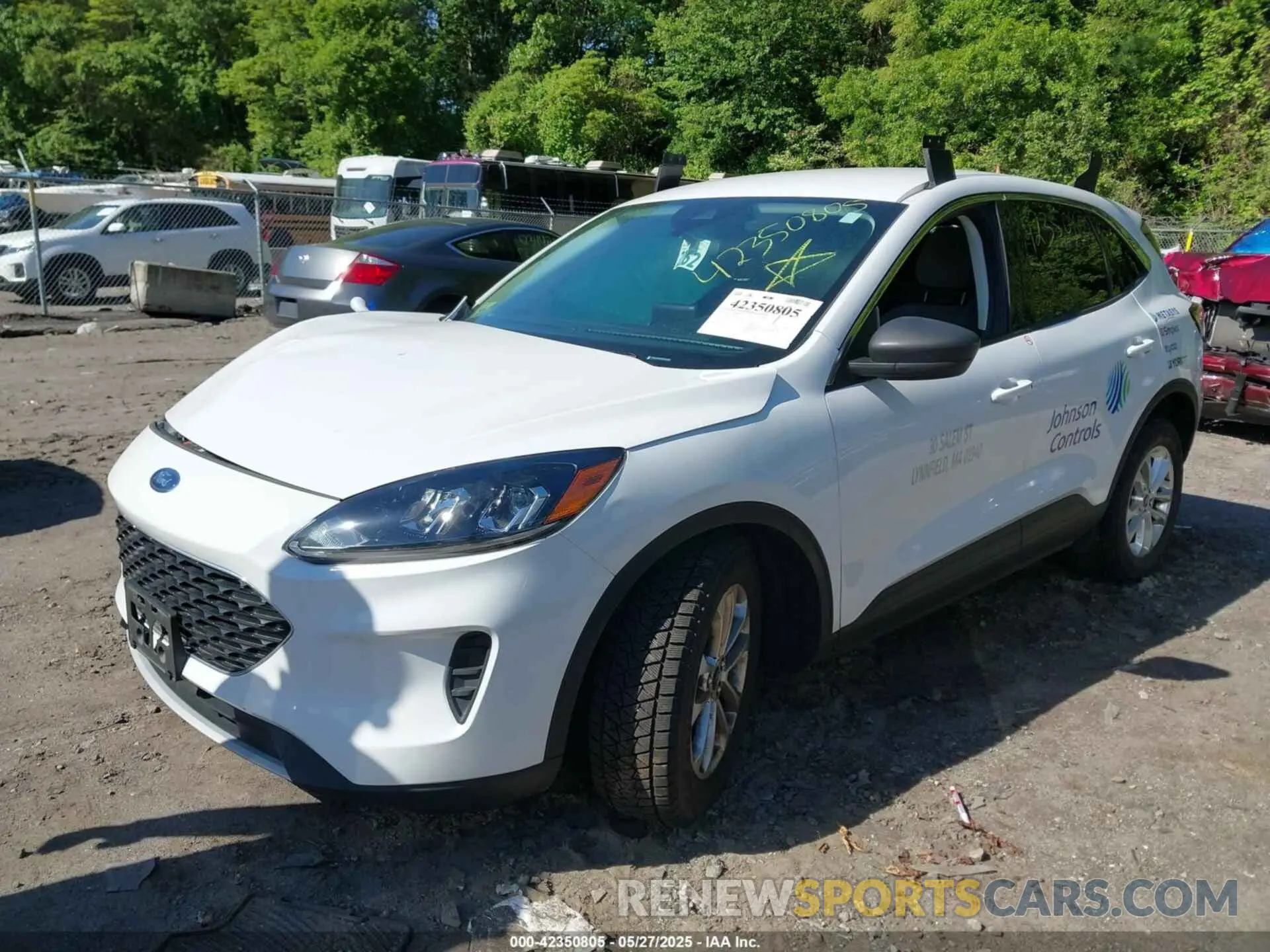 2 fotografías del automóvil dañado 1FMCU9G62NUA67291 FORD ESCAPE 2022