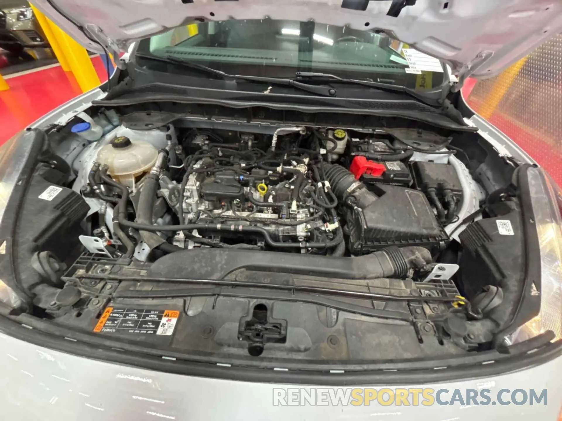 5 fotografías del automóvil dañado 1FMCU9G62NUA68005 FORD ESCAPE 2022