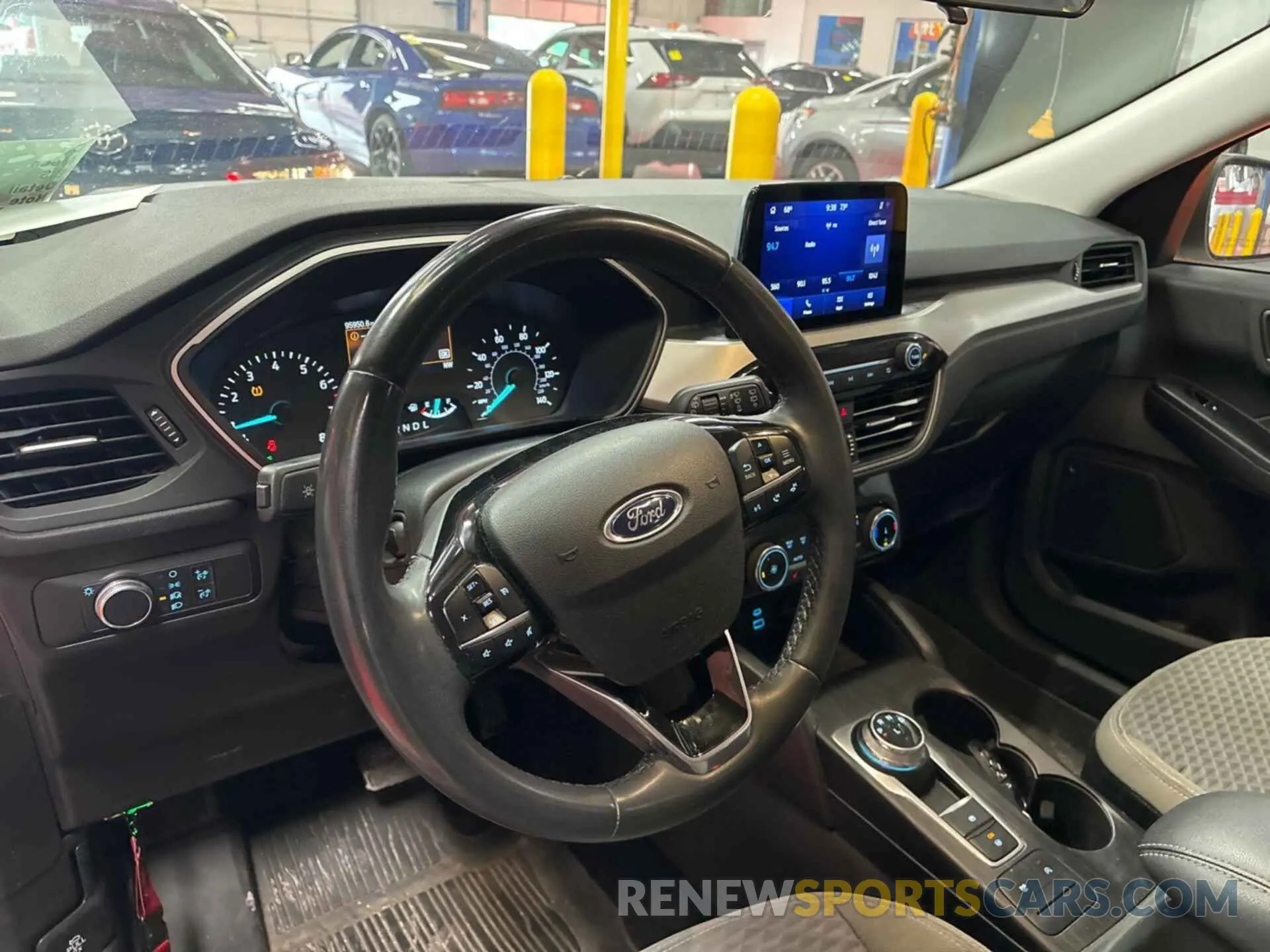 8 fotografías del automóvil dañado 1FMCU9G62NUA68005 FORD ESCAPE 2022