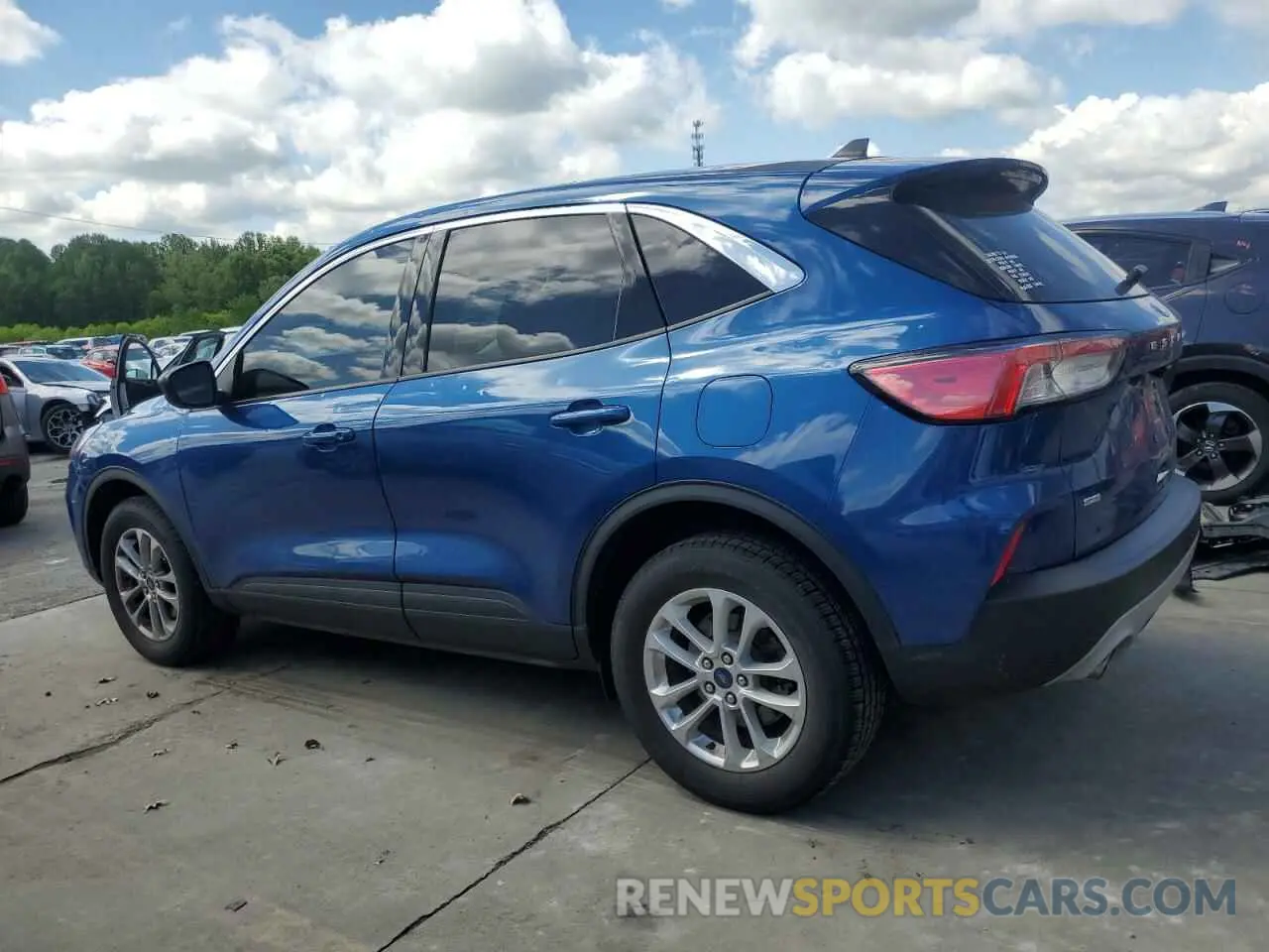 2 fotografías del automóvil dañado 1FMCU9G62NUA70112 FORD ESCAPE 2022