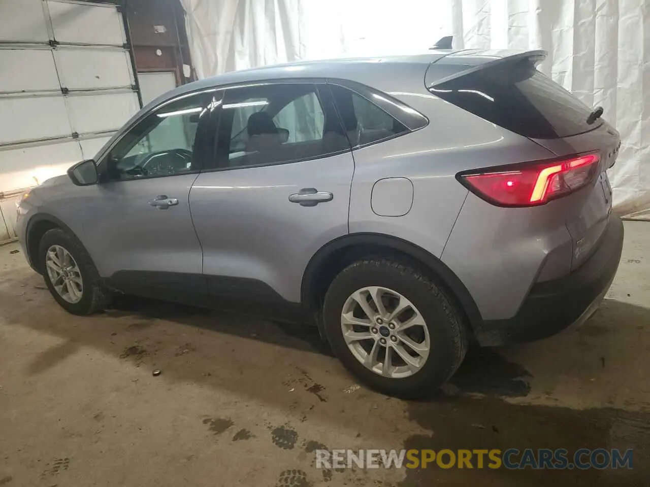 2 fotografías del automóvil dañado 1FMCU9G62NUB30972 FORD ESCAPE 2022