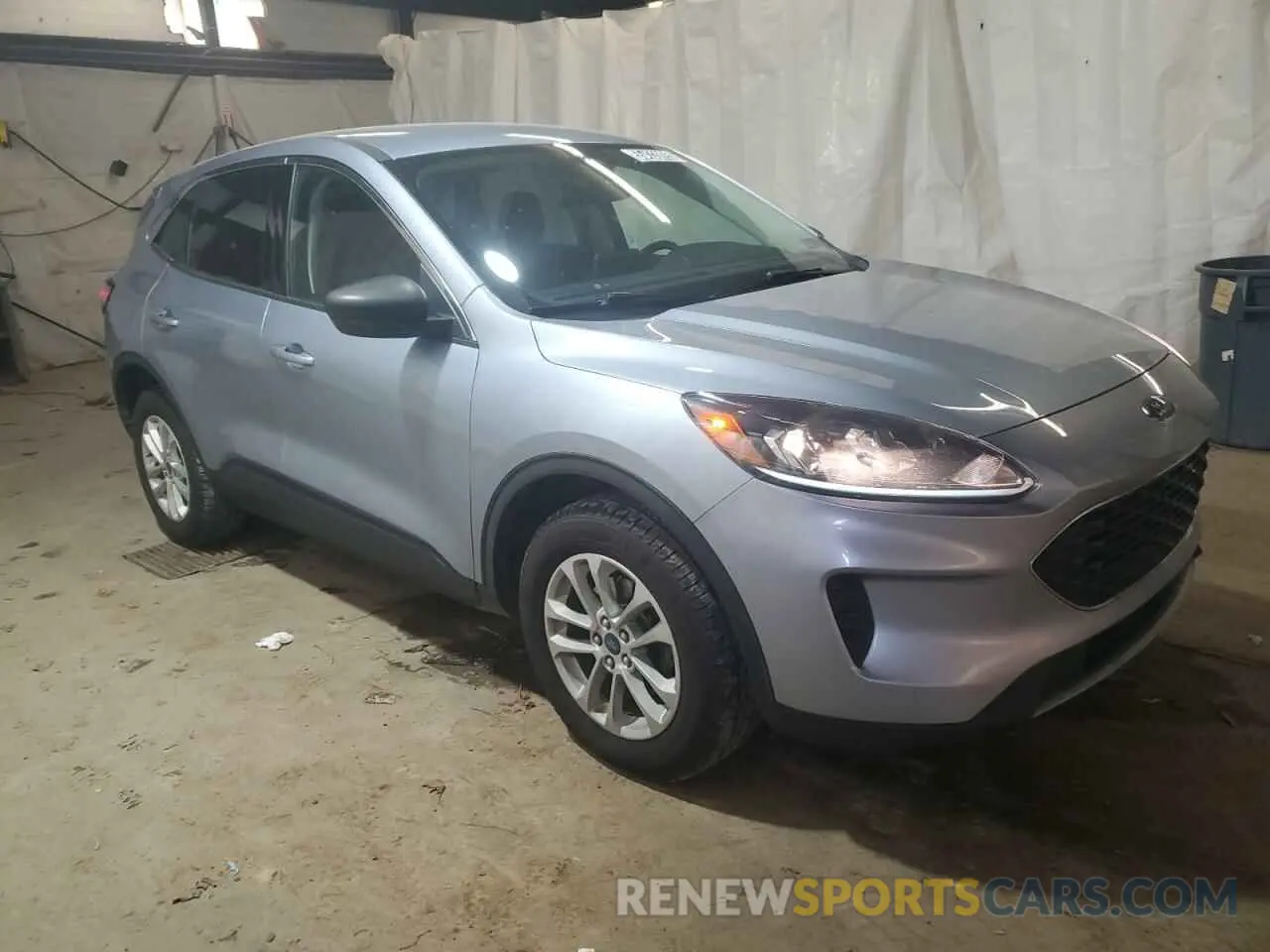 4 fotografías del automóvil dañado 1FMCU9G62NUB30972 FORD ESCAPE 2022