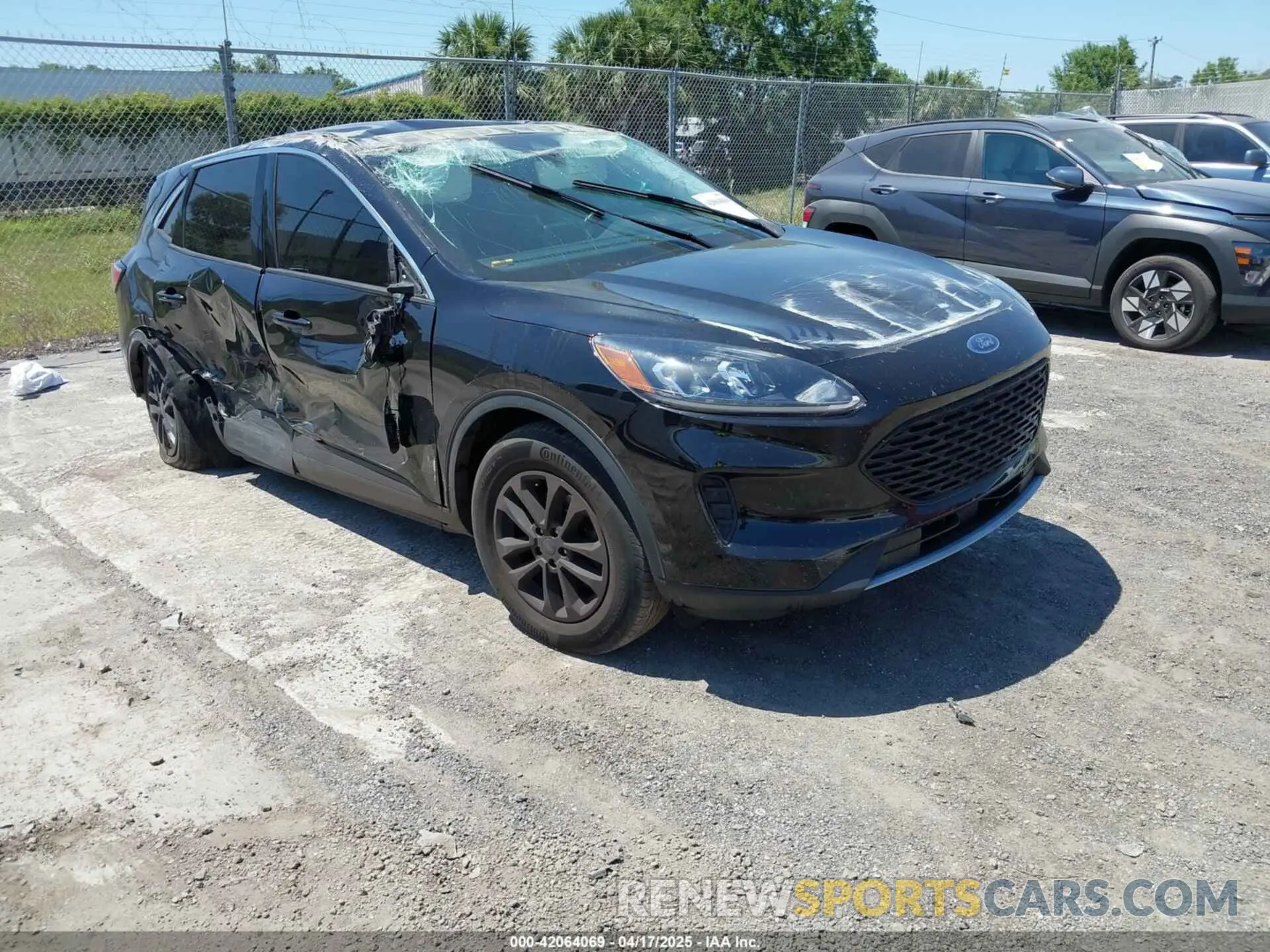 1 fotografías del automóvil dañado 1FMCU9G63NUB37820 FORD ESCAPE 2022