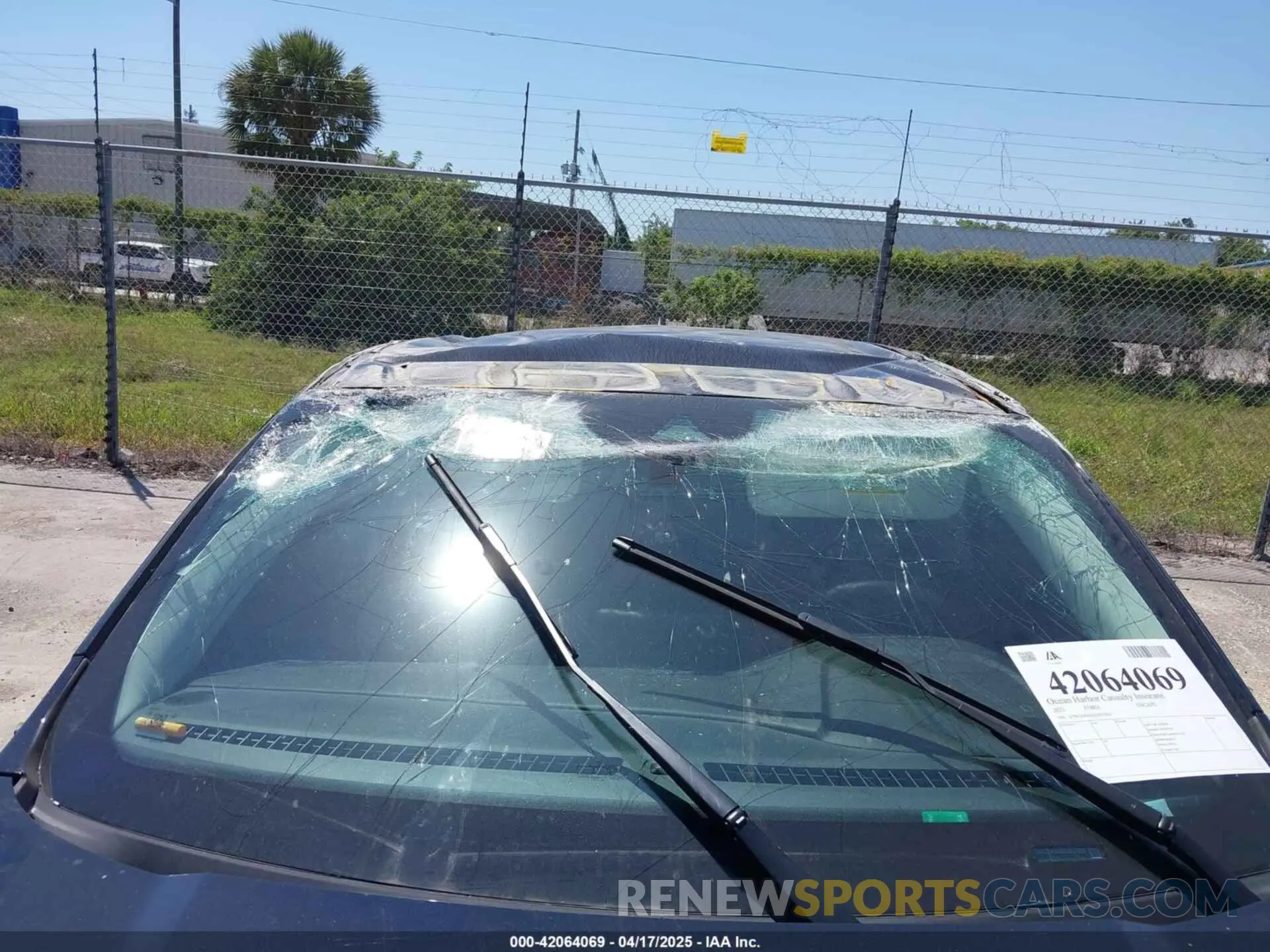 6 fotografías del automóvil dañado 1FMCU9G63NUB37820 FORD ESCAPE 2022
