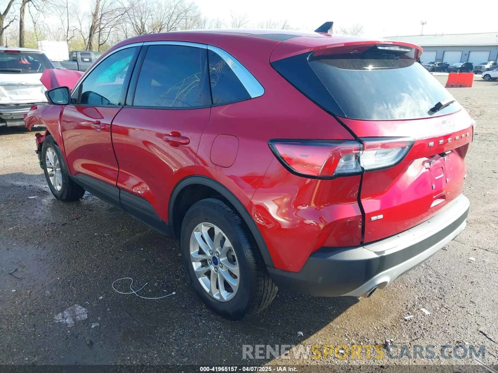 3 fotografías del automóvil dañado 1FMCU9G63NUB59896 FORD ESCAPE 2022