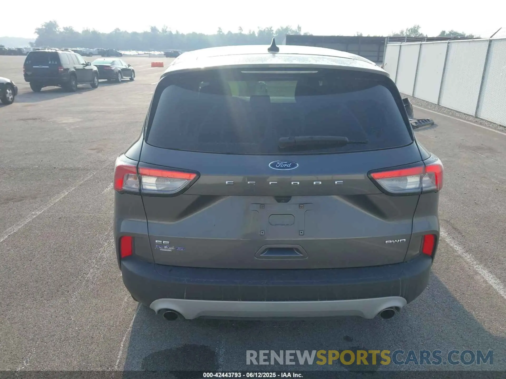 16 fotografías del automóvil dañado 1FMCU9G64NUA04516 FORD ESCAPE 2022
