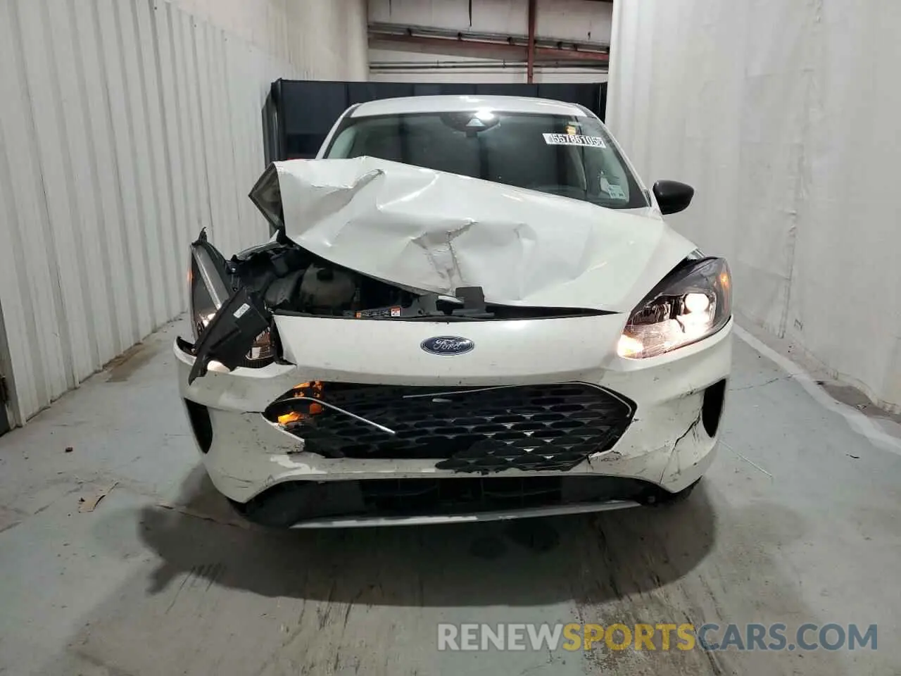5 fotografías del automóvil dañado 1FMCU9G64NUA61136 FORD ESCAPE 2022