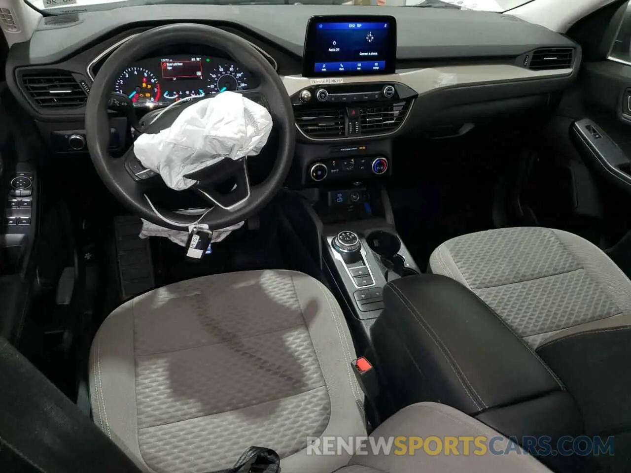8 fotografías del automóvil dañado 1FMCU9G64NUA61136 FORD ESCAPE 2022