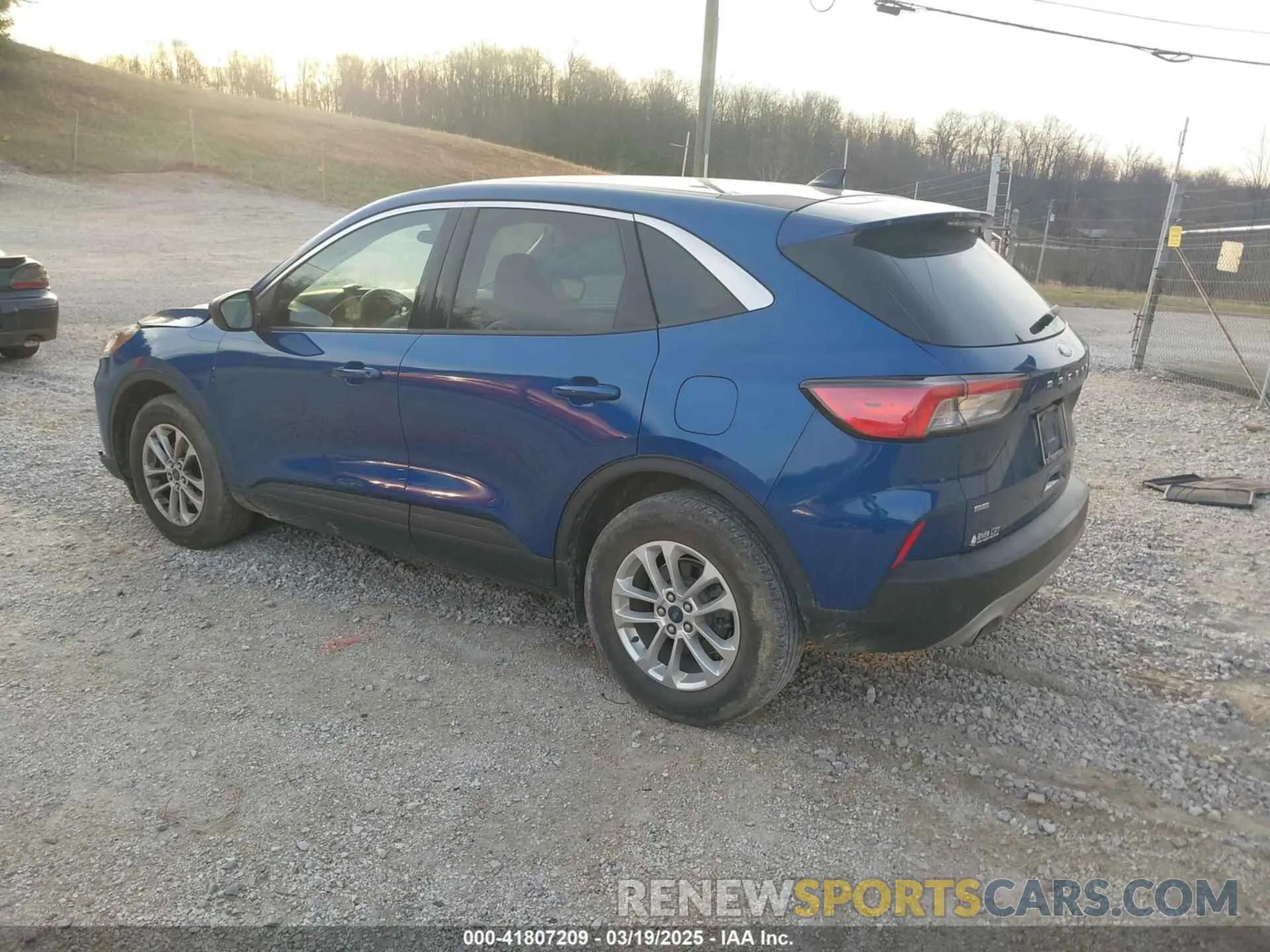 3 fotografías del automóvil dañado 1FMCU9G64NUA65087 FORD ESCAPE 2022