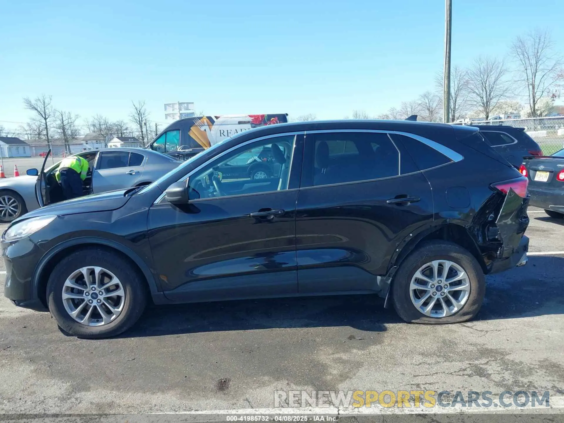 14 fotografías del automóvil dañado 1FMCU9G64NUB16684 FORD ESCAPE 2022