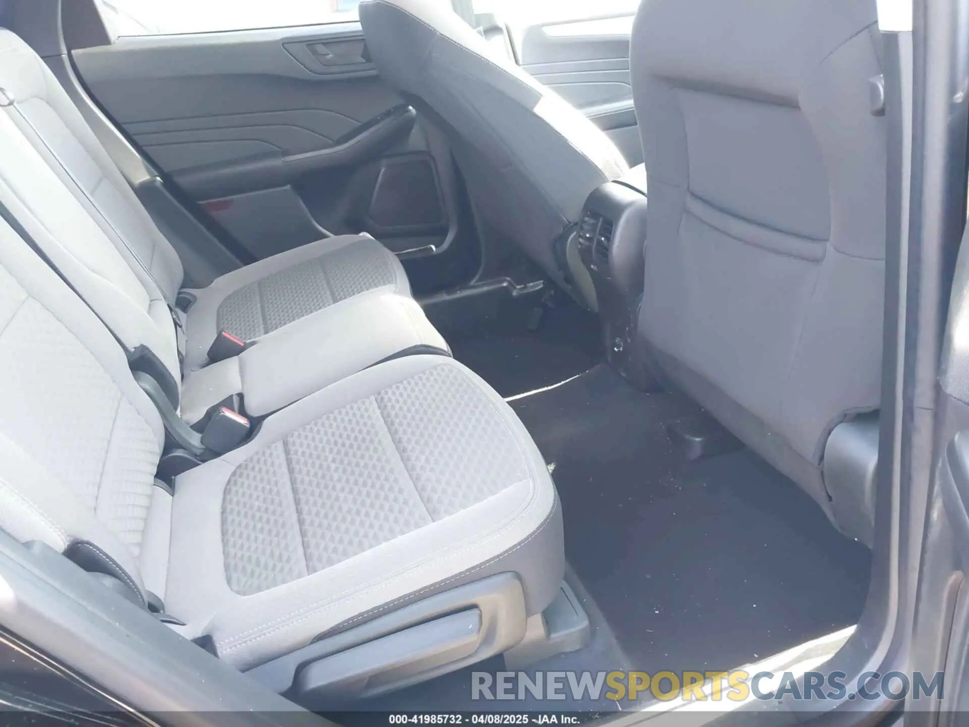 8 fotografías del automóvil dañado 1FMCU9G64NUB16684 FORD ESCAPE 2022