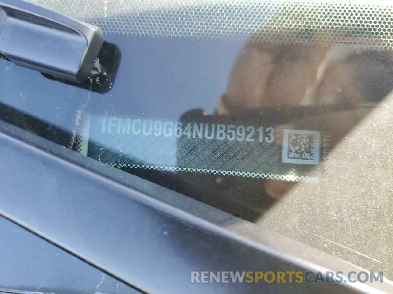 12 fotografías del automóvil dañado 1FMCU9G64NUB59213 FORD ESCAPE 2022