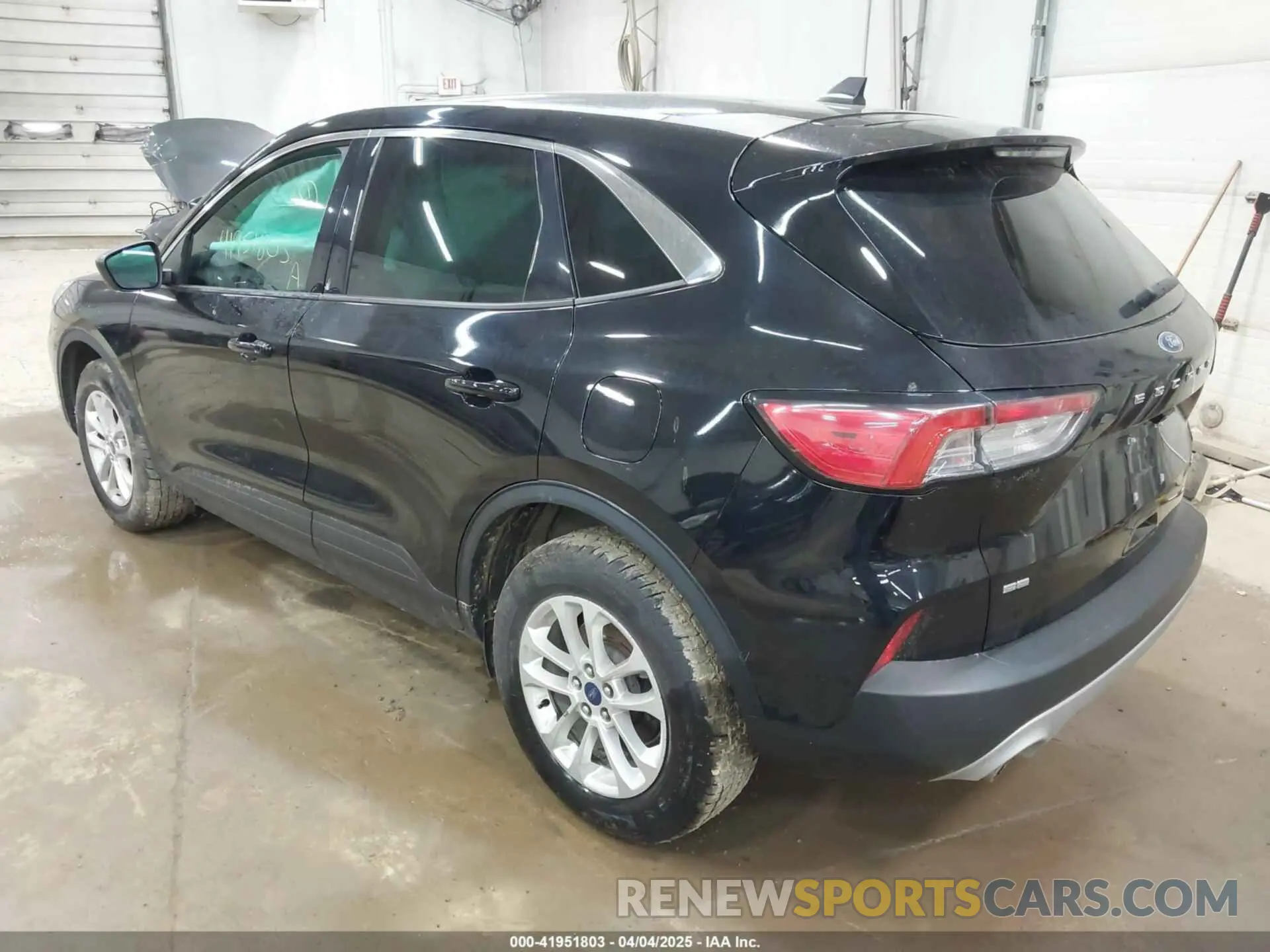3 fotografías del automóvil dañado 1FMCU9G65NUA35547 FORD ESCAPE 2022