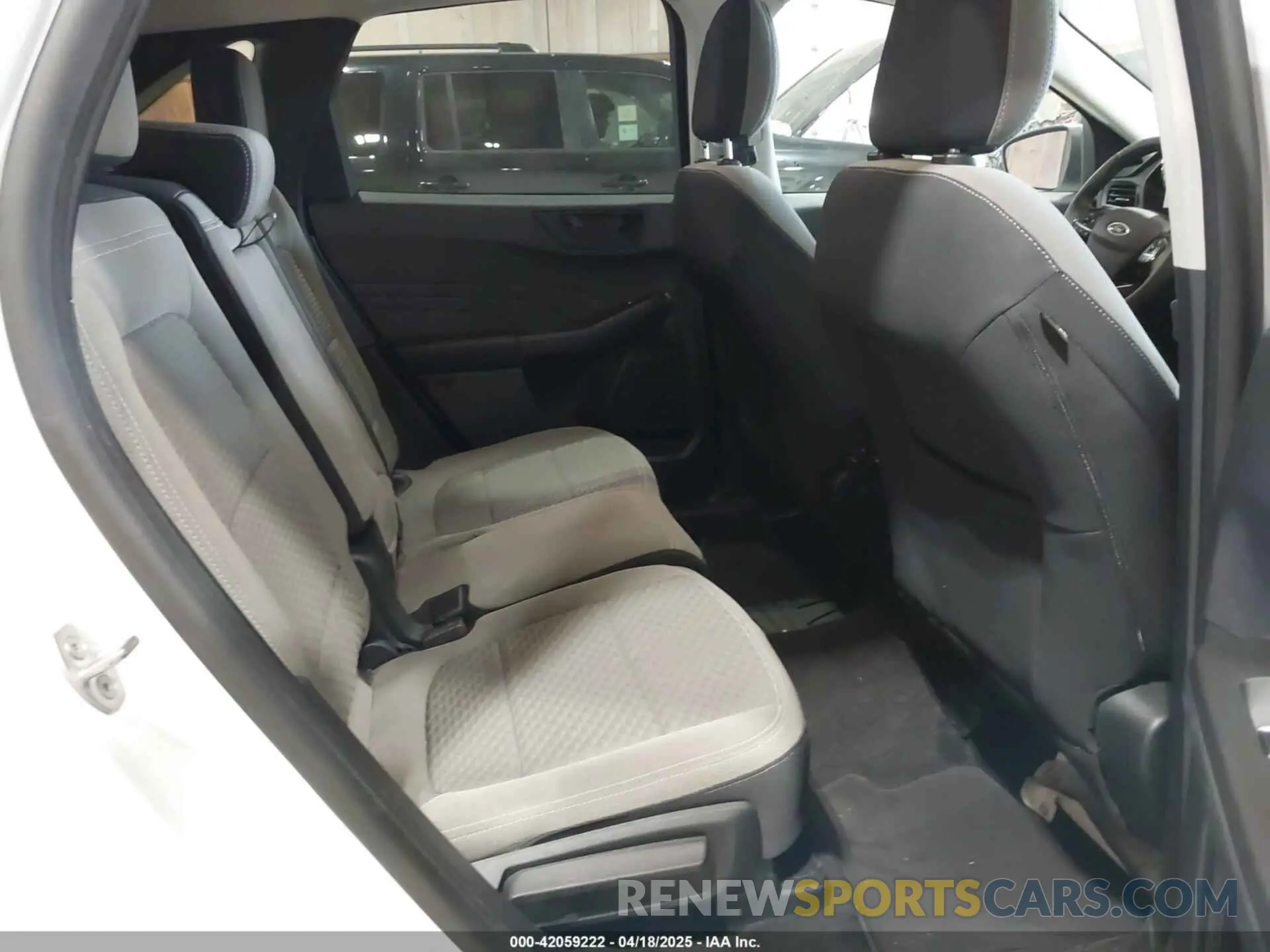 8 fotografías del automóvil dañado 1FMCU9G65NUB12899 FORD ESCAPE 2022