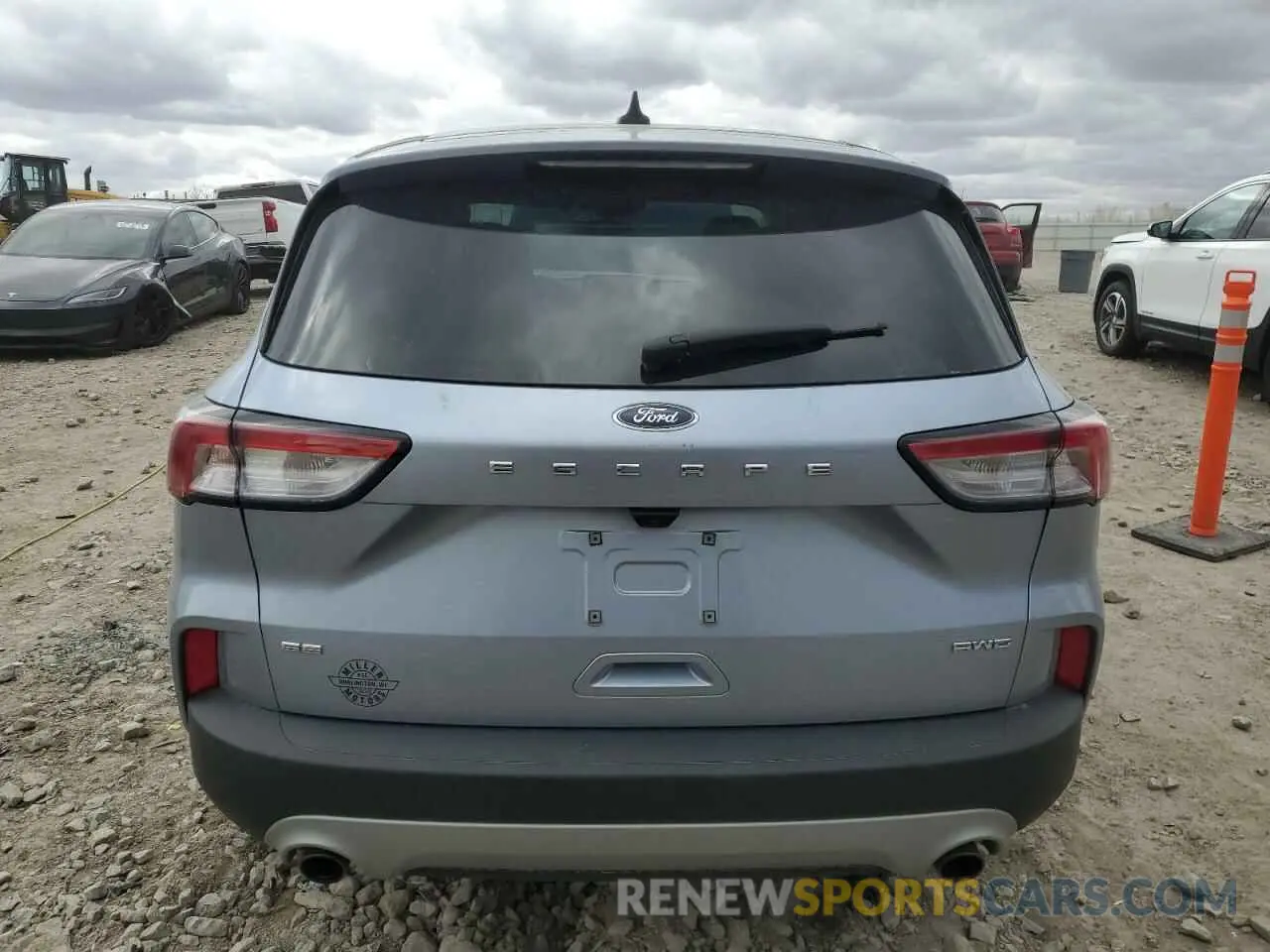 6 fotografías del automóvil dañado 1FMCU9G65NUB24163 FORD ESCAPE 2022