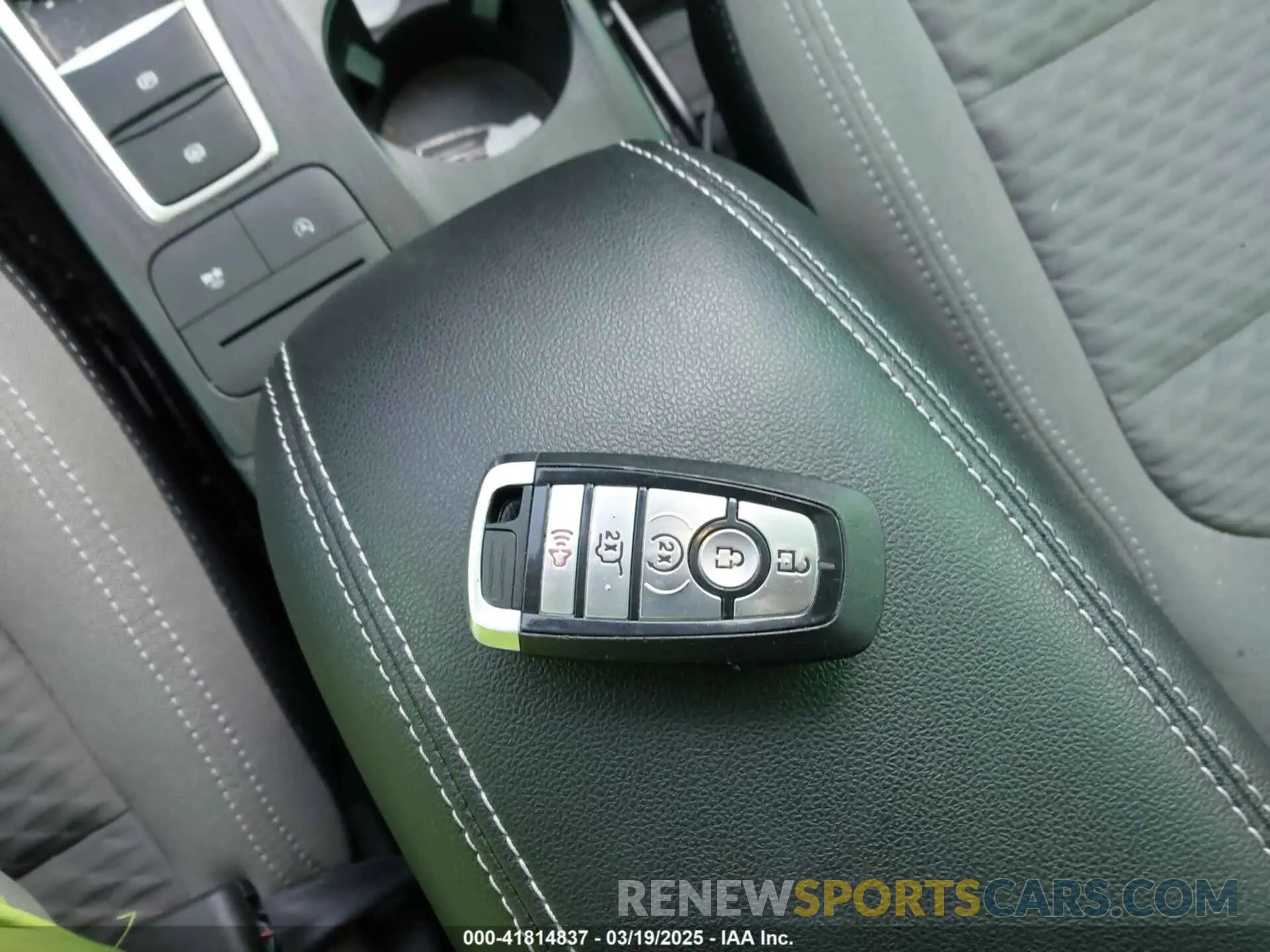 11 fotografías del automóvil dañado 1FMCU9G65NUB67143 FORD ESCAPE 2022