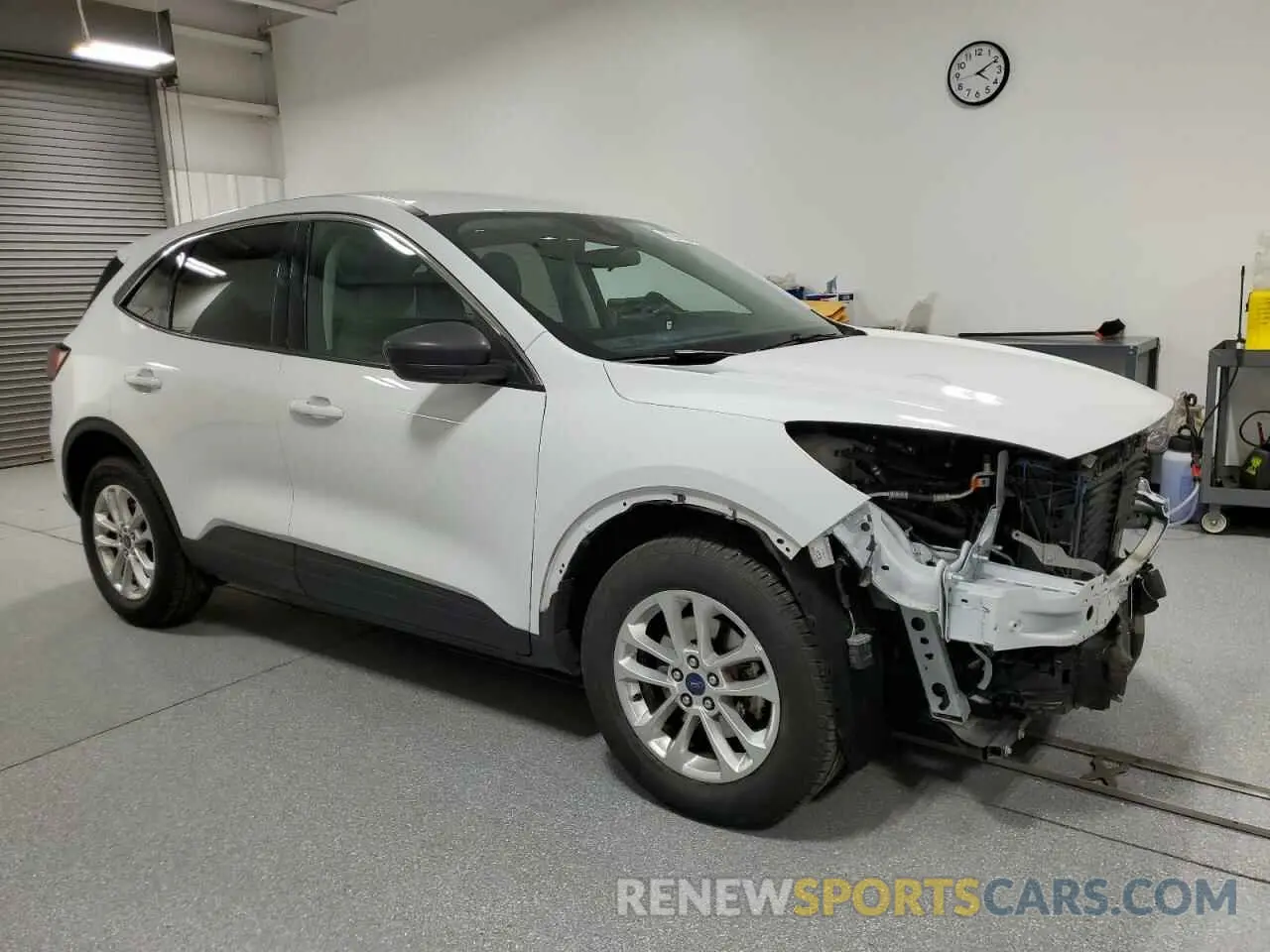 4 fotografías del automóvil dañado 1FMCU9G66NUA72798 FORD ESCAPE 2022