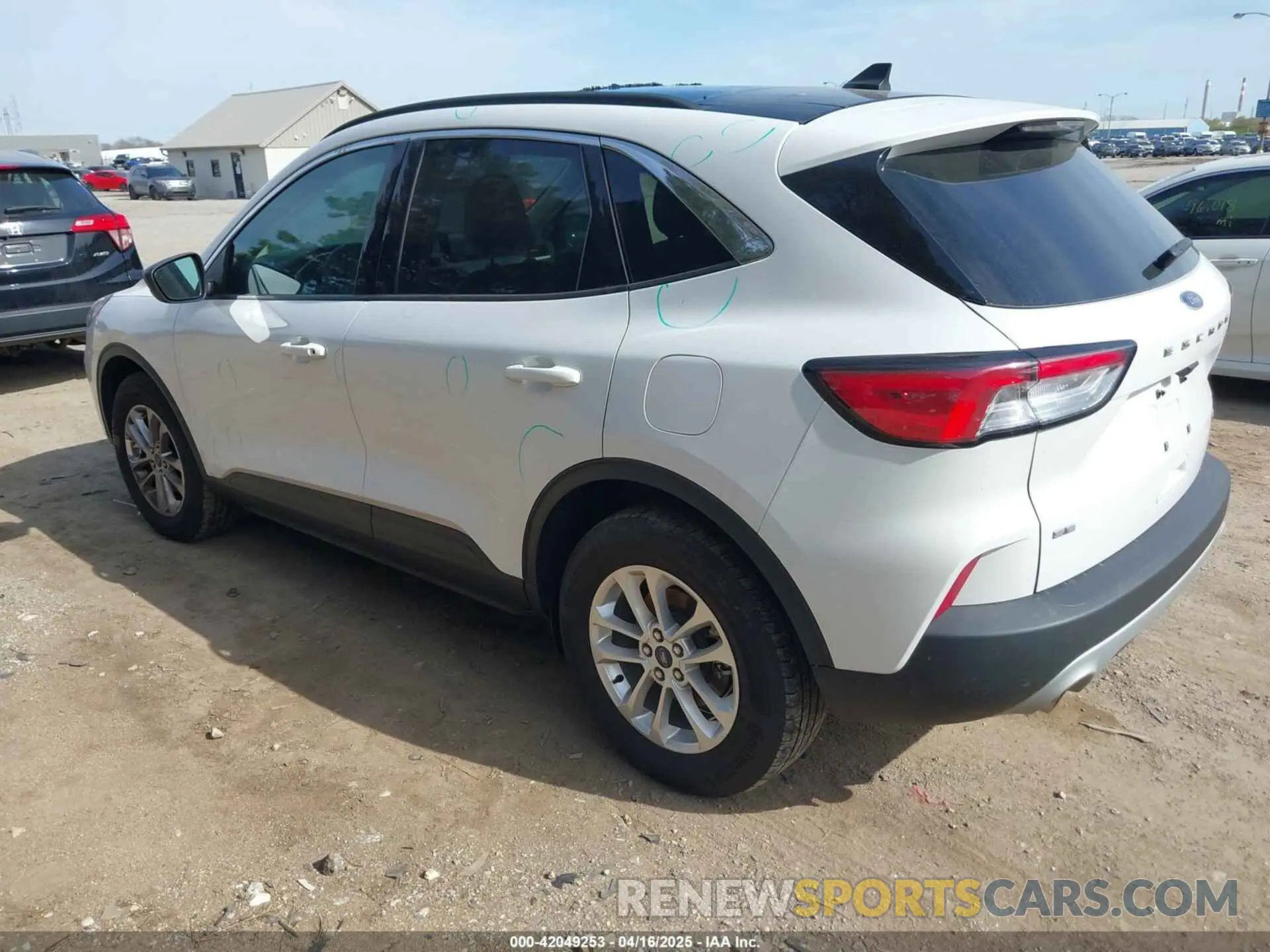 3 fotografías del automóvil dañado 1FMCU9G66NUA79069 FORD ESCAPE 2022