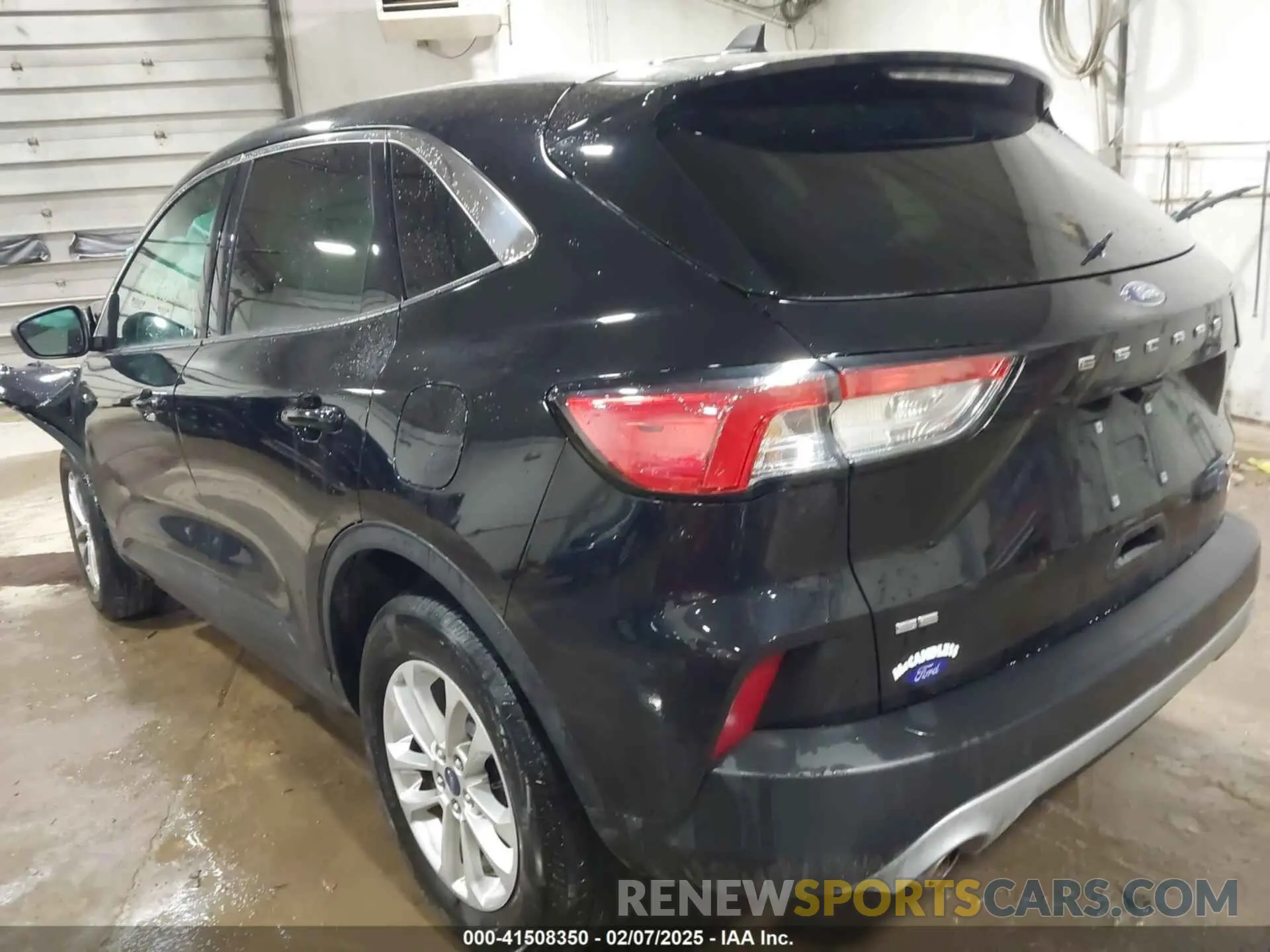 3 fotografías del automóvil dañado 1FMCU9G66NUA93098 FORD ESCAPE 2022