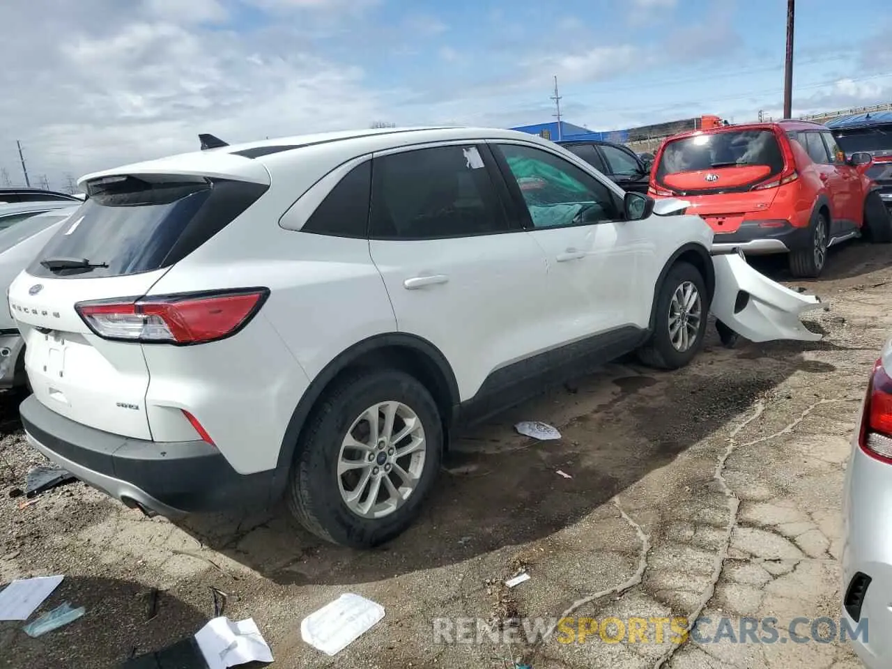 3 fotografías del automóvil dañado 1FMCU9G66NUB79754 FORD ESCAPE 2022