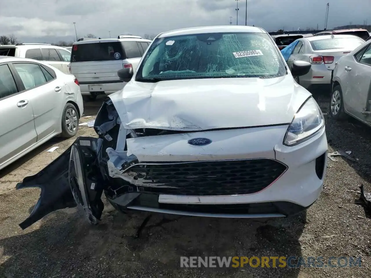 5 fotografías del automóvil dañado 1FMCU9G66NUB79754 FORD ESCAPE 2022