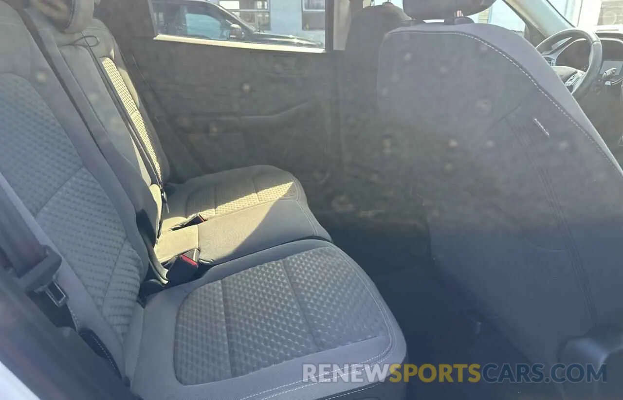 6 fotografías del automóvil dañado 1FMCU9G67NUA11993 FORD ESCAPE 2022