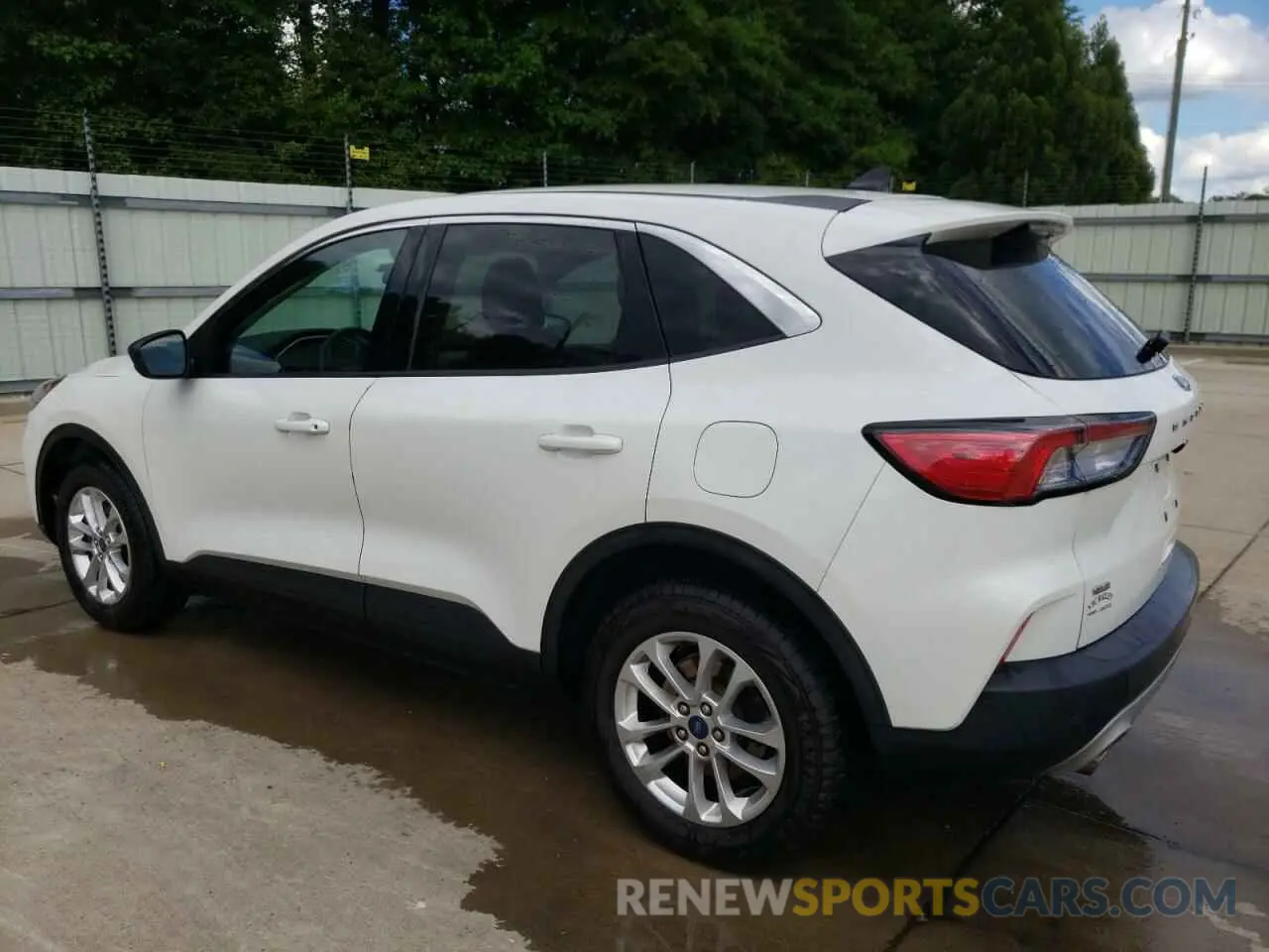 2 fotografías del automóvil dañado 1FMCU9G67NUA60594 FORD ESCAPE 2022