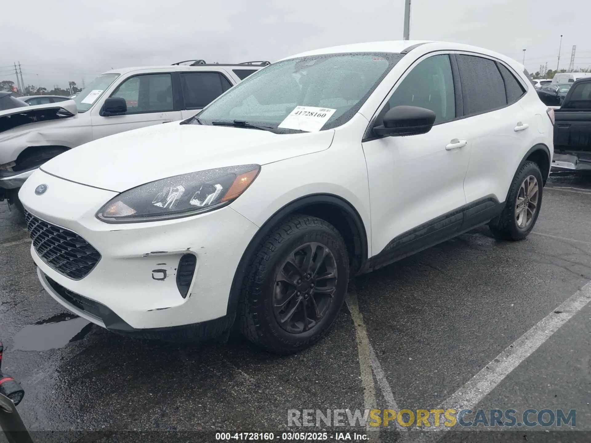 2 fotografías del automóvil dañado 1FMCU9G67NUA60854 FORD ESCAPE 2022