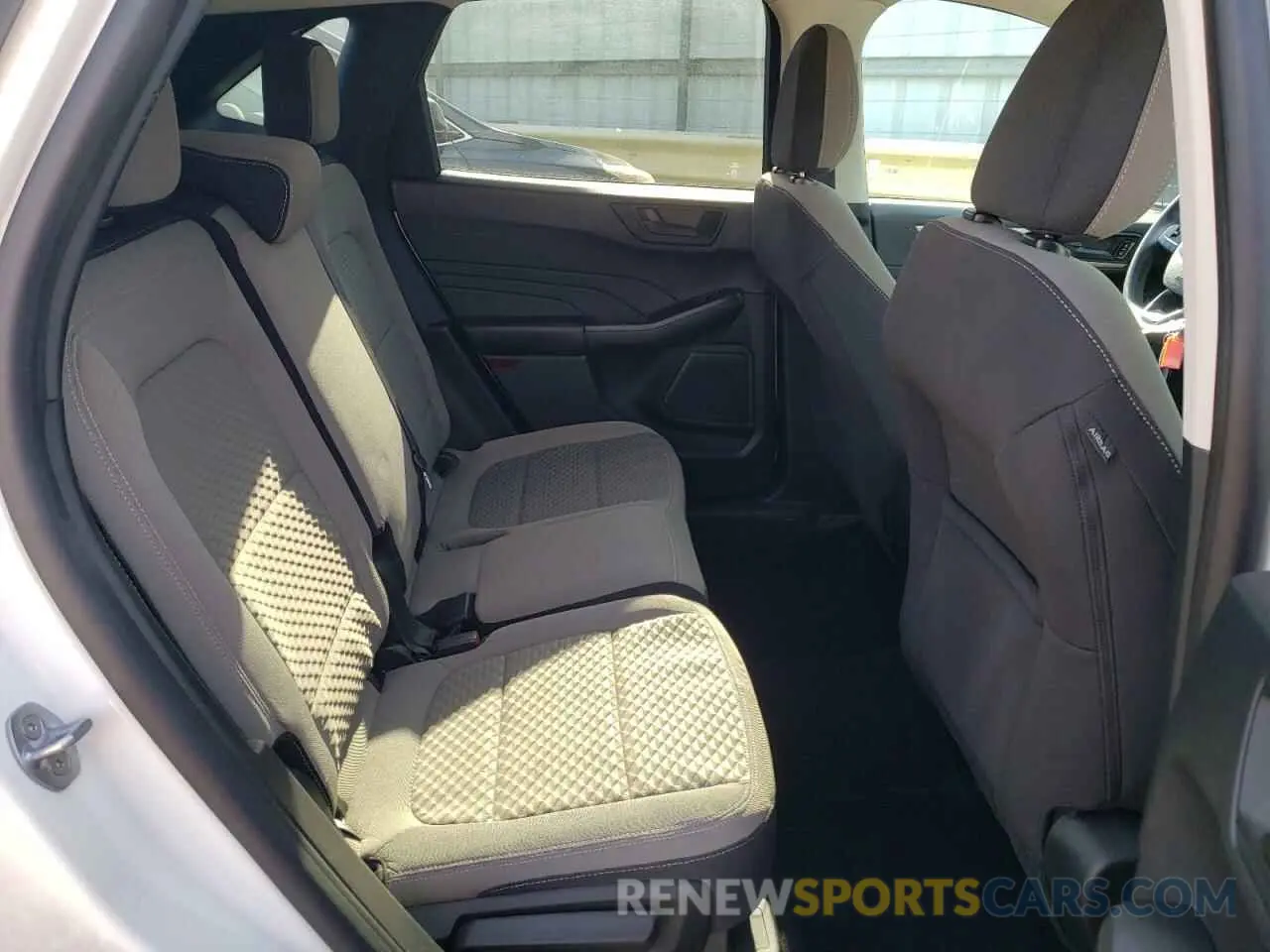 11 fotografías del automóvil dañado 1FMCU9G67NUA60899 FORD ESCAPE 2022