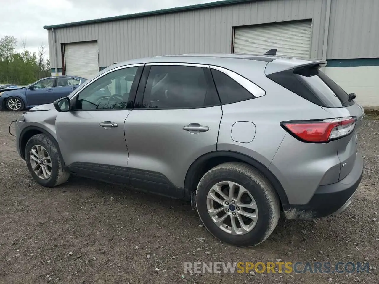 2 fotografías del automóvil dañado 1FMCU9G67NUC02278 FORD ESCAPE 2022