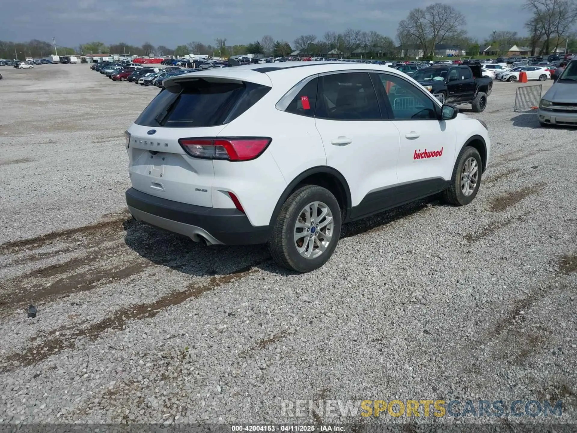 4 fotografías del automóvil dañado 1FMCU9G68NUA67439 FORD ESCAPE 2022