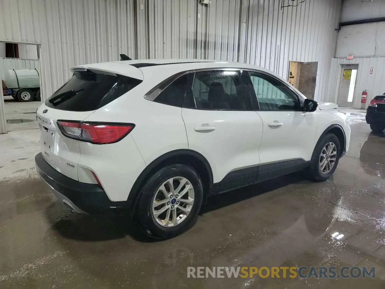 3 fotografías del automóvil dañado 1FMCU9G68NUB81649 FORD ESCAPE 2022