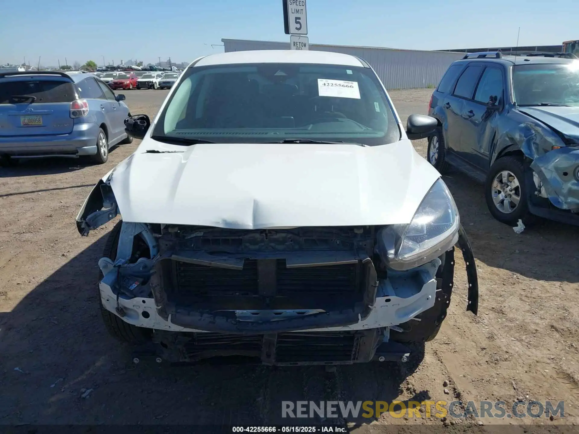 6 fotografías del automóvil dañado 1FMCU9G69NUA60967 FORD ESCAPE 2022