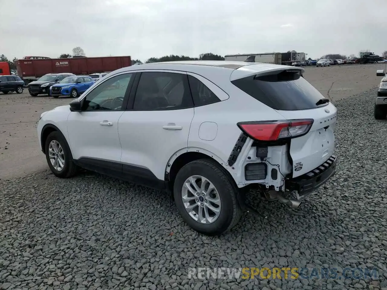 2 fotografías del automóvil dañado 1FMCU9G69NUB13389 FORD ESCAPE 2022