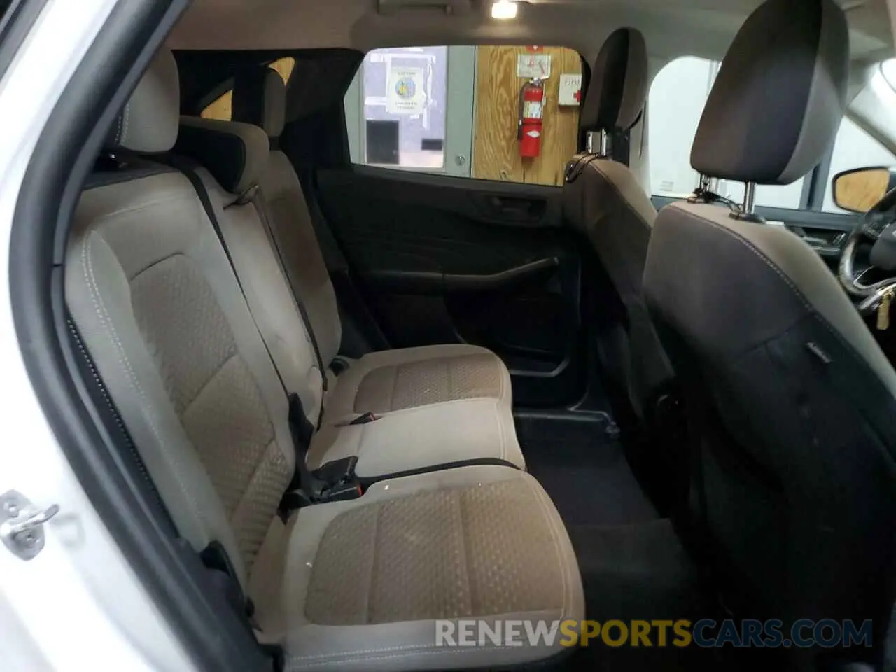 11 fotografías del automóvil dañado 1FMCU9G6XNUA43417 FORD ESCAPE 2022