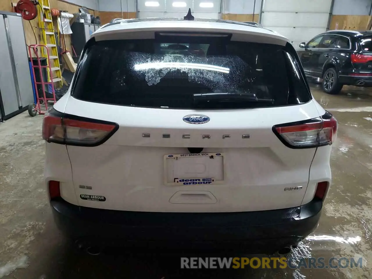 6 fotografías del automóvil dañado 1FMCU9G6XNUA43417 FORD ESCAPE 2022