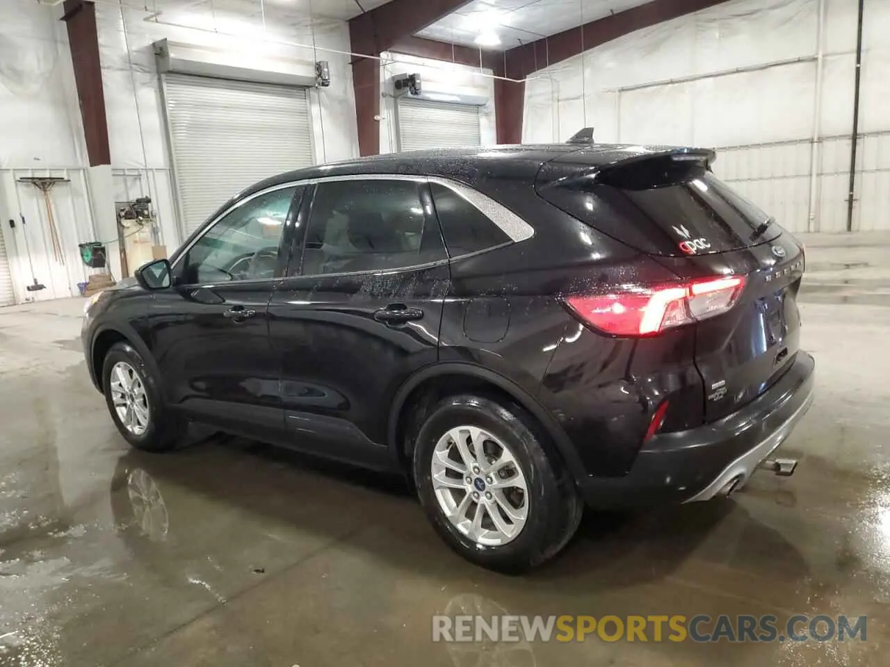 2 fotografías del automóvil dañado 1FMCU9G6XNUB71091 FORD ESCAPE 2022