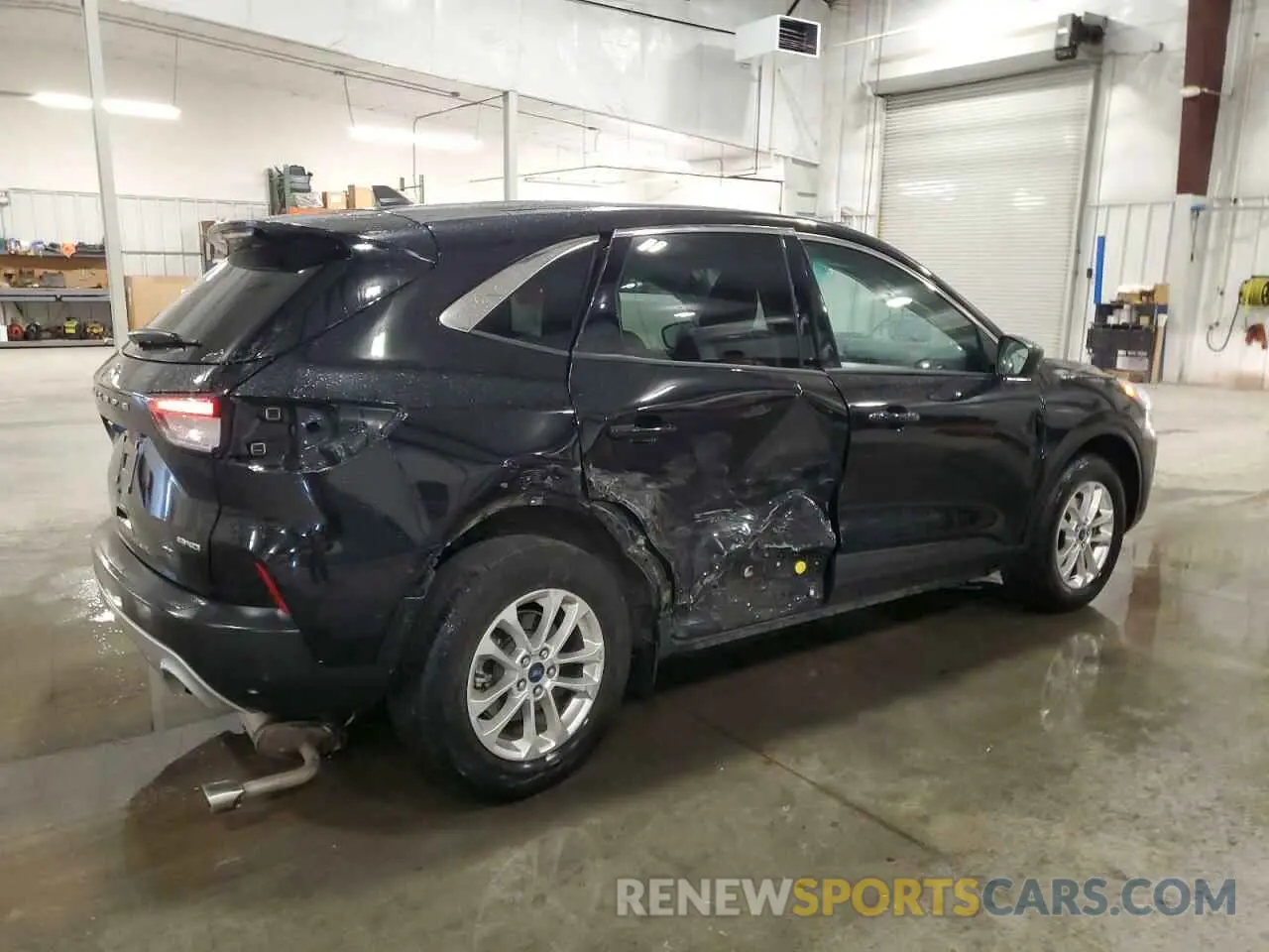 3 fotografías del automóvil dañado 1FMCU9G6XNUB71091 FORD ESCAPE 2022