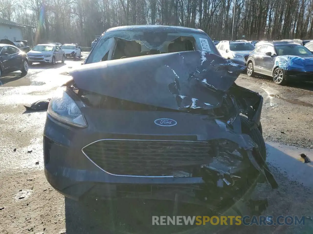 5 fotografías del automóvil dañado 1FMCU9G6XNUB90305 FORD ESCAPE 2022