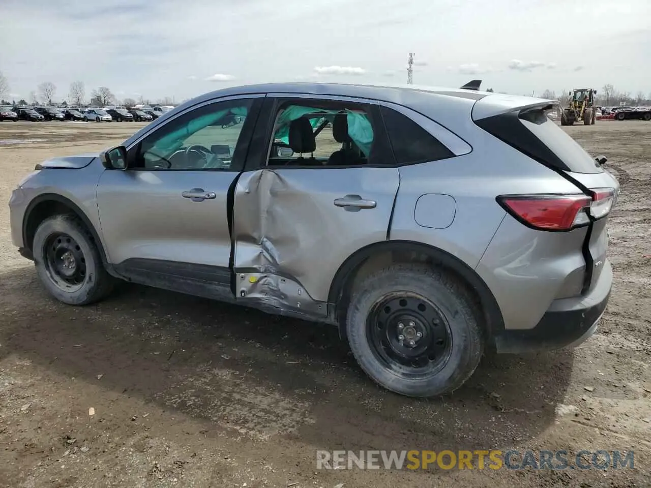 2 fotografías del automóvil dañado 1FMCU9H62NUB20702 FORD ESCAPE 2022