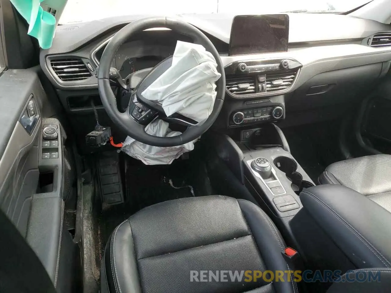 8 fotografías del automóvil dañado 1FMCU9H62NUB20702 FORD ESCAPE 2022