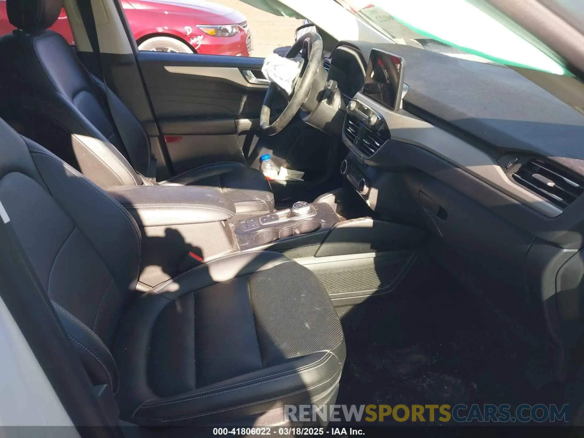 5 fotografías del automóvil dañado 1FMCU9H63NUA56993 FORD ESCAPE 2022