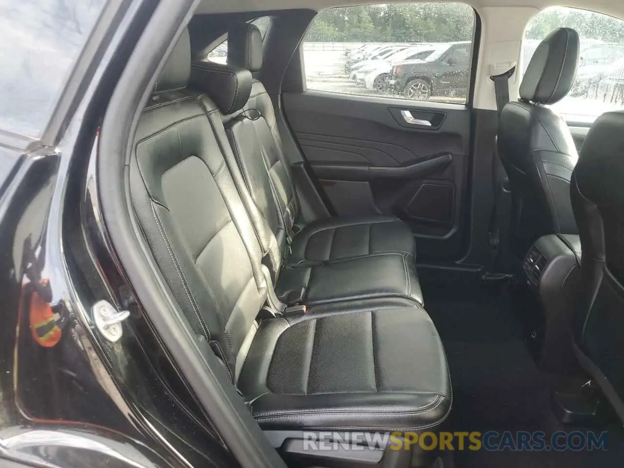 11 fotografías del automóvil dañado 1FMCU9H63NUA68982 FORD ESCAPE 2022