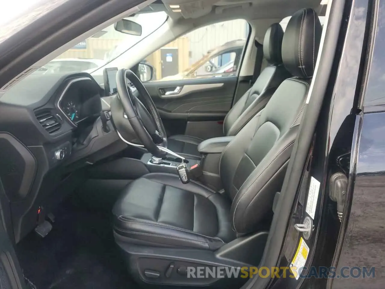 7 fotografías del automóvil dañado 1FMCU9H63NUA68982 FORD ESCAPE 2022
