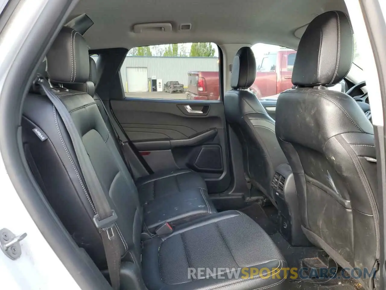 10 fotografías del automóvil dañado 1FMCU9H63NUA72708 FORD ESCAPE 2022