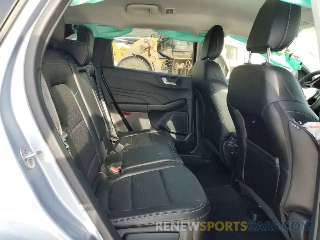 11 fotografías del automóvil dañado 1FMCU9H64NUB93585 FORD ESCAPE 2022