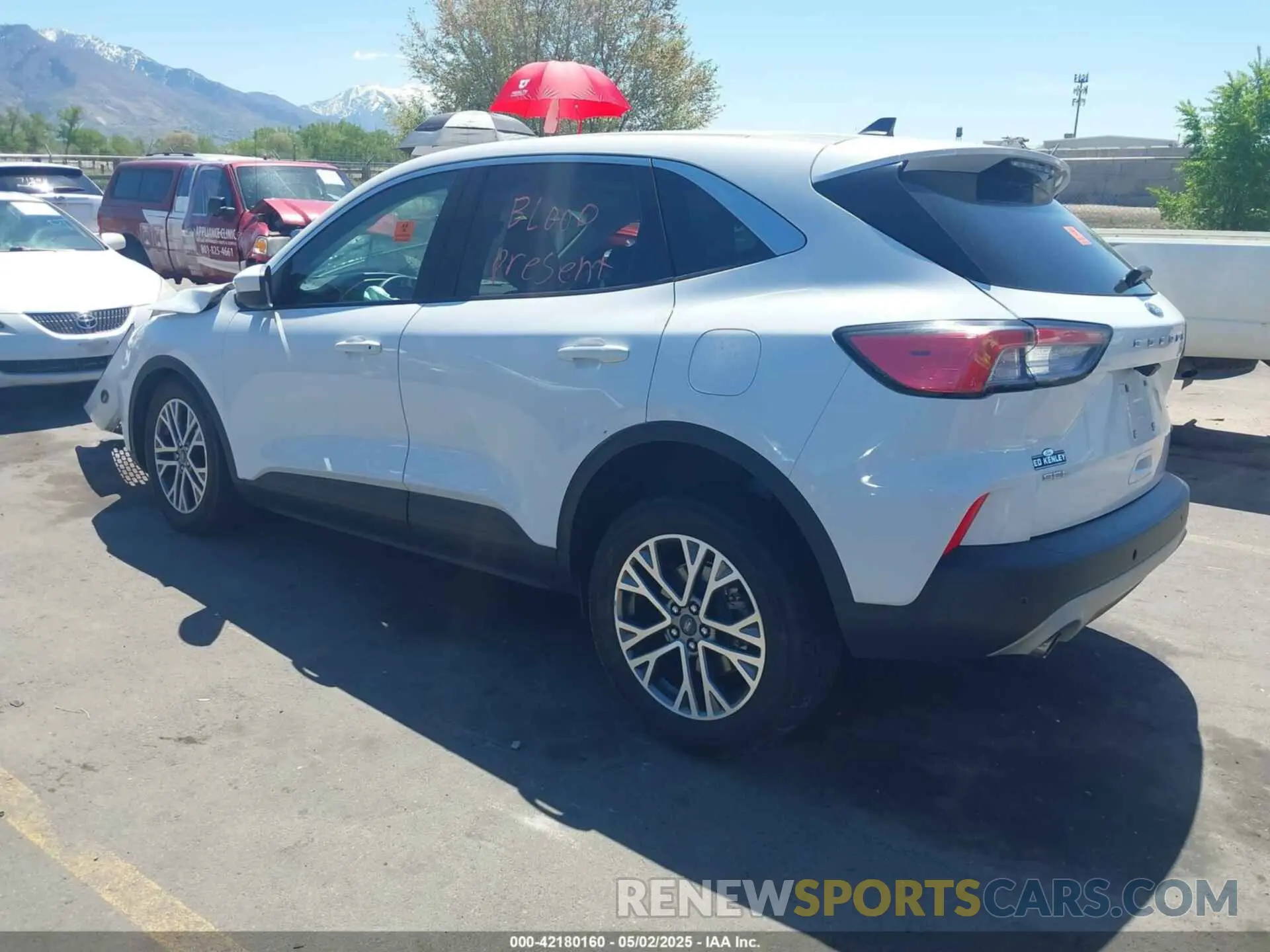 3 fotografías del automóvil dañado 1FMCU9H65NUA48099 FORD ESCAPE 2022