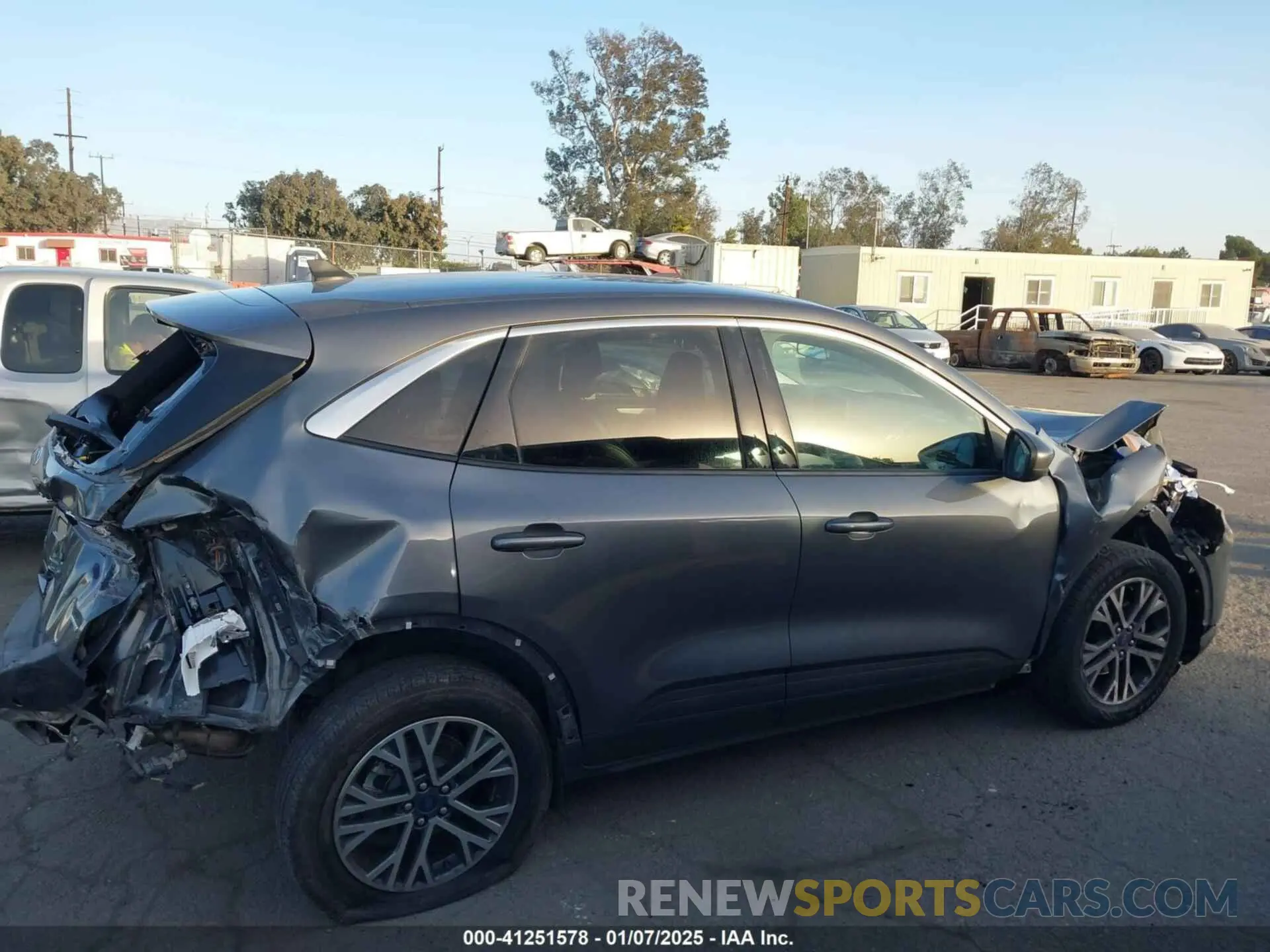 13 fotografías del automóvil dañado 1FMCU9H65NUA72628 FORD ESCAPE 2022